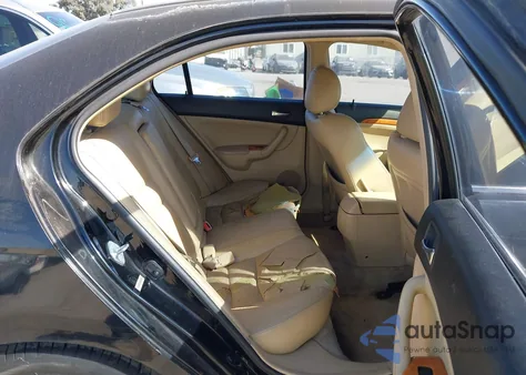 2004 Acura Tsx z USA, uszkodzony, nr VIN JH4CL96804C036327